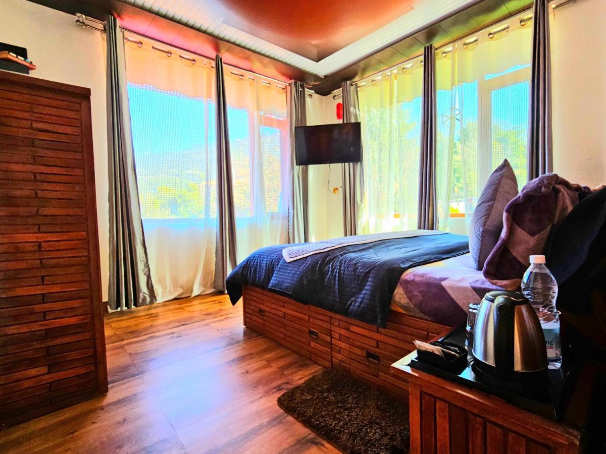 Hotel The Tulip Bir Extérieur photo